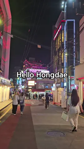 J'ai vécu à Seoul par intermittence entre 2018 et 2021, depuis j'entretiens une relation conflictuelle avec cette ville que cette musique illustre parfaitement ✨️ #korealife #southkorea #coreedusud #Seoul #hongdae #studyinkorea #internationalstudent #internationalcouple #koreanboyfriend #CapCut 