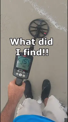 What will I find at the beach while I was metal detecting in search of lost treasures, probably NOTHING!! #metaldetecting #minelabequinox800 #fyp 