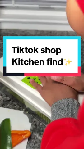 Tiktok shop kitchen find!✨✨ This vegetable chopper! #tiktokshopfinds #tiktokshopkitchenfinds #kitchengadgets #vegetablechopper 