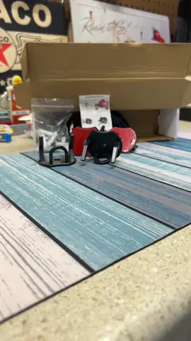 Reviewing hat hanger #hat#purse#keys#totebag#coat#hanger  #hat, #cowboyhat #Viral#review #recommend #commission #TikTok #FYP#fypofficial 