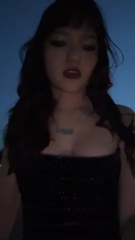 This dress is guving ⏳