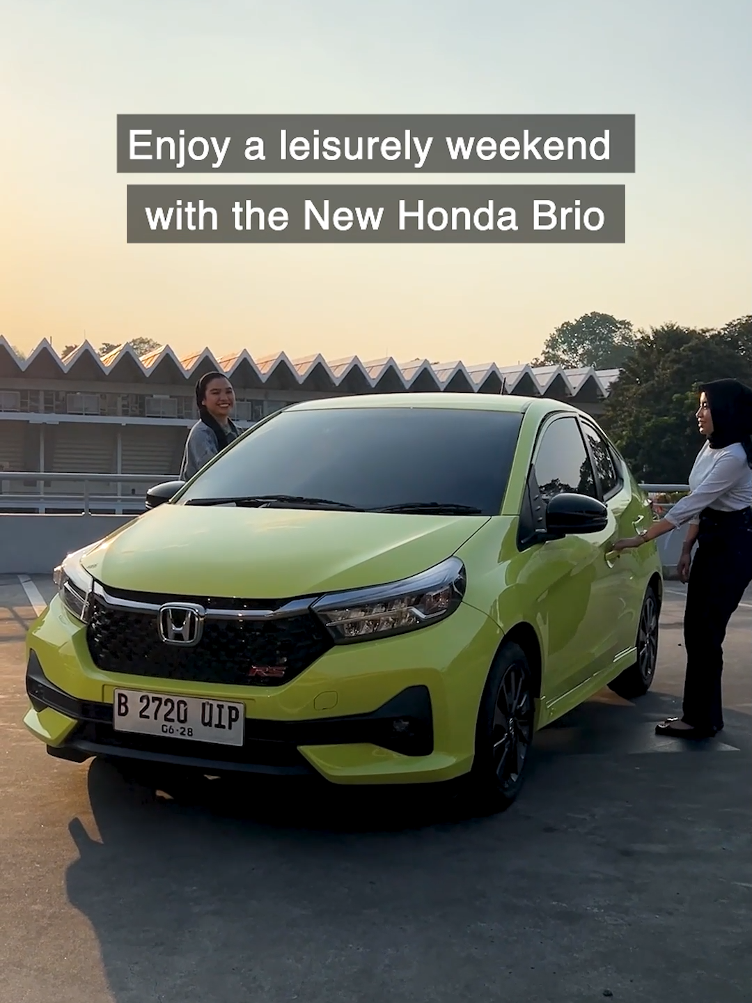 Cruising the town with the squad is must on the weekend, right?  Apalagi kalau ditemenin New Honda Brio. Tag your bestie buat hangout bareng 😉 #Honda #Hondaisme #NewHondaBrio #fyp