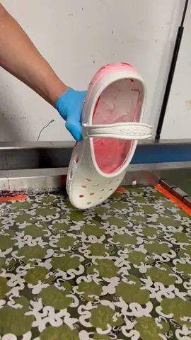 Hydro Dipping Crocs #satisfying #hydrodipping 