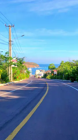 Hòn Khô đang dần vào mùa đẹp nhất trong năm rồi, cả nhà khi đi du lịch Quy Nhơn nhớ ghé qua nha. Đặc biệt là vào mùa rong mơ tháng 5,6 nhen 😍 #quynhon #honkhoquynhon #dulichquynhon #reviewquynhon #biển #dulich 
