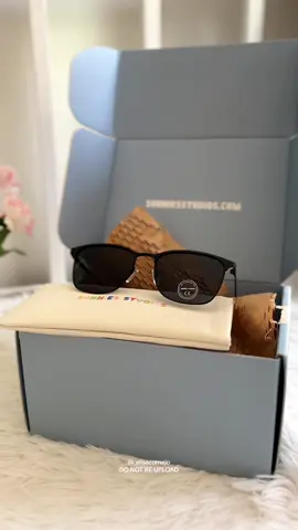 Sunnies Studios Bastian Charcoal browline  #sunniesstudios #eyeglasses #TikTokFashion 