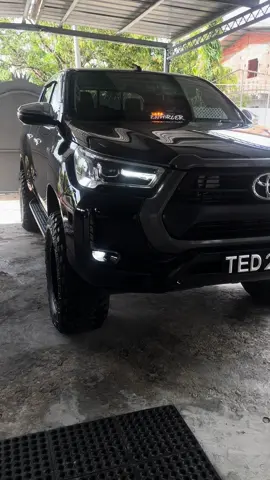 🖤🥶😮‍💨#toyota #toyotahilux #offroad #trinidad #fyp #trendin #hilux 