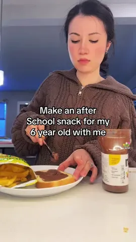 He likes nutella a lot #fypシ #foryoupage #fyp #snacks #MomsofTikTok #kitchen #asmr #momlife #nutella #sweater 