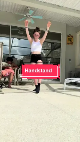 Girl can hold a handstand #FYP #goodvibes #florida #cheerlife101 #myfavoritecheerleader 