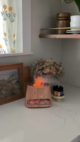 Add instant ✨ambience✨ to the kitchen with this salt lamp diffuser. What is your favorite essential oil blend? #salking #diffuser #airdiffuser #essentialoils #essentialoil @Salking. 