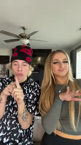 Best caption gets a follow 😂  @IsabellaBarrett #fyp #friends #tiktok