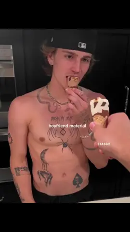 tiktok get me out of this flop era pls #vinniehacker #vinnie #viral #f 