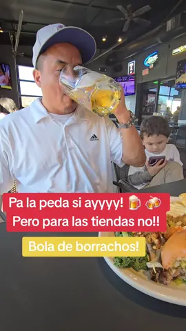 Pa la peda si ay Dinero! Pero para las tiendas no! Bola de borrachos! 🍺 🍻  #drunk #beer #boracho #guaino #stingymen #codo #espososcomedia #funny #comedia #chistoso #husbandandwifehumor #toxic #toxica #toxico #toxicrelationship #broke #foryou #foryoupage #viral #viraltiktok #fyp  