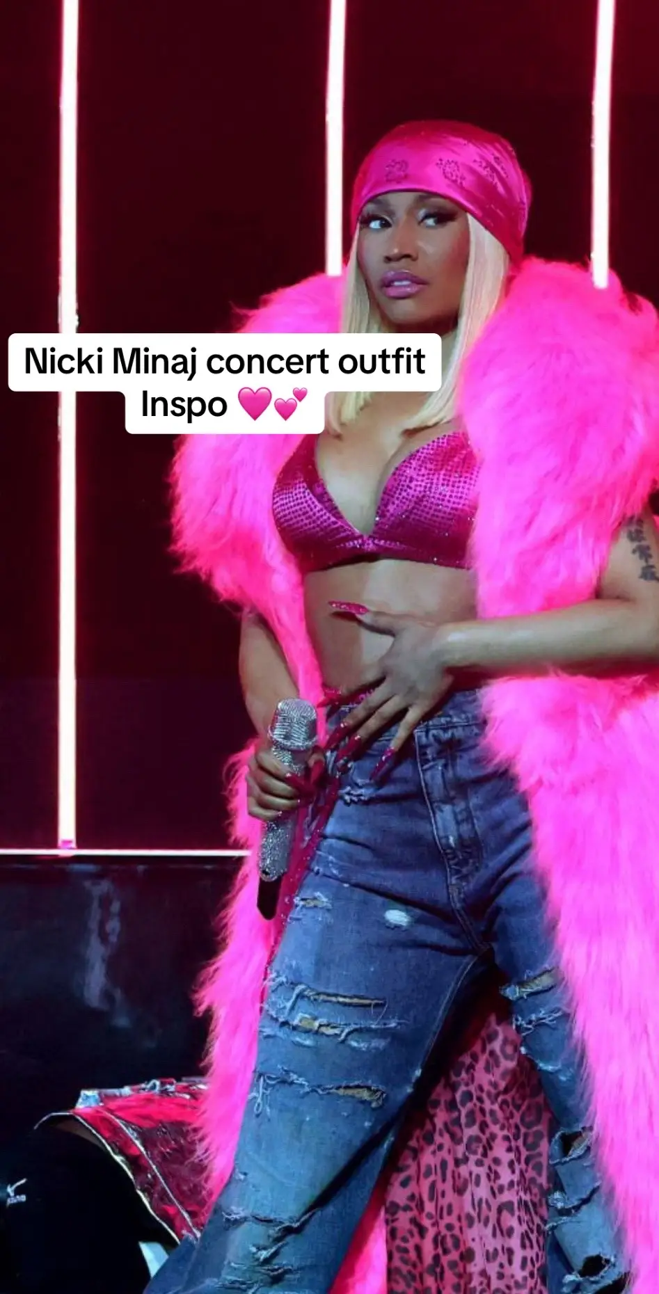 #outfitinspo #pinkfriday2 #nickiminaj #pinkfriday2tour #gagcity #fashion 