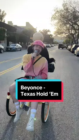 The feet kicks 🥹 #arianagrande #beyonce #eternalsunshine #texasholdem 