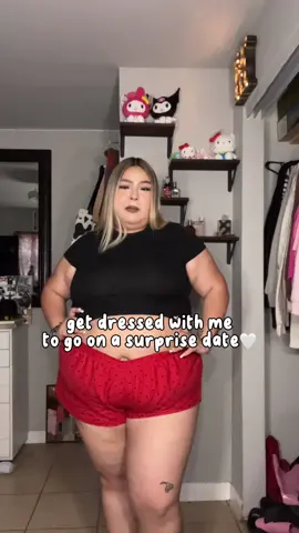 what do you giys think of the fit🖤🍓 #az #foryou #fyp #latinacreator #contentcreator #viral #trending #parati #fypシ #paratipagina #contenido #melanieangelese #getdresswithme #OOTD #gdwm #outfitideas #outfitinspo #outfitoftheday #outfitinspiration 