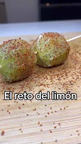 Comenten pues. ¿A cuántos se les hizo agua la boca? 🤤🤤🤤 #limon #limonchallenge #sal #pimienta #tajin #acido #parati #viral #medellin #bogota #colombia #cali 