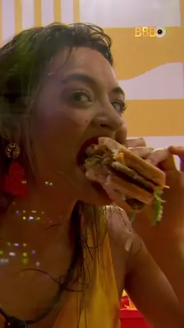 Quem vocês levariam para uma festa recheada de Méqui? A noite de hoje vai ser recheada de muitas Mcfritas e sanduíches para os brothers com o @Méqui 🍟🍔 #MéquiNoBBB24 #publicidade  