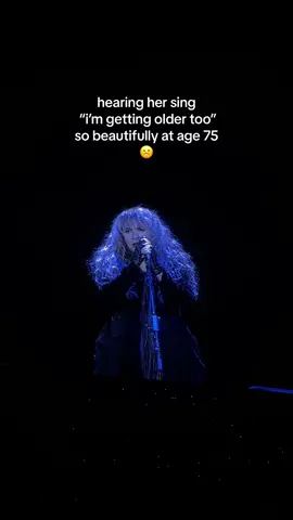 everyone singing along and then giving her a standing ovation was so emotionally overwhelming for me im so glad i got to witness this #landslide #stevienicks #fleetwoodmac 