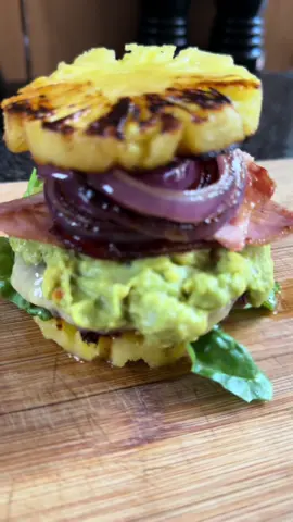 Pineapple Burger🍍🤤 #bunlessburger #lowcarb #weightloss #glutenfree 