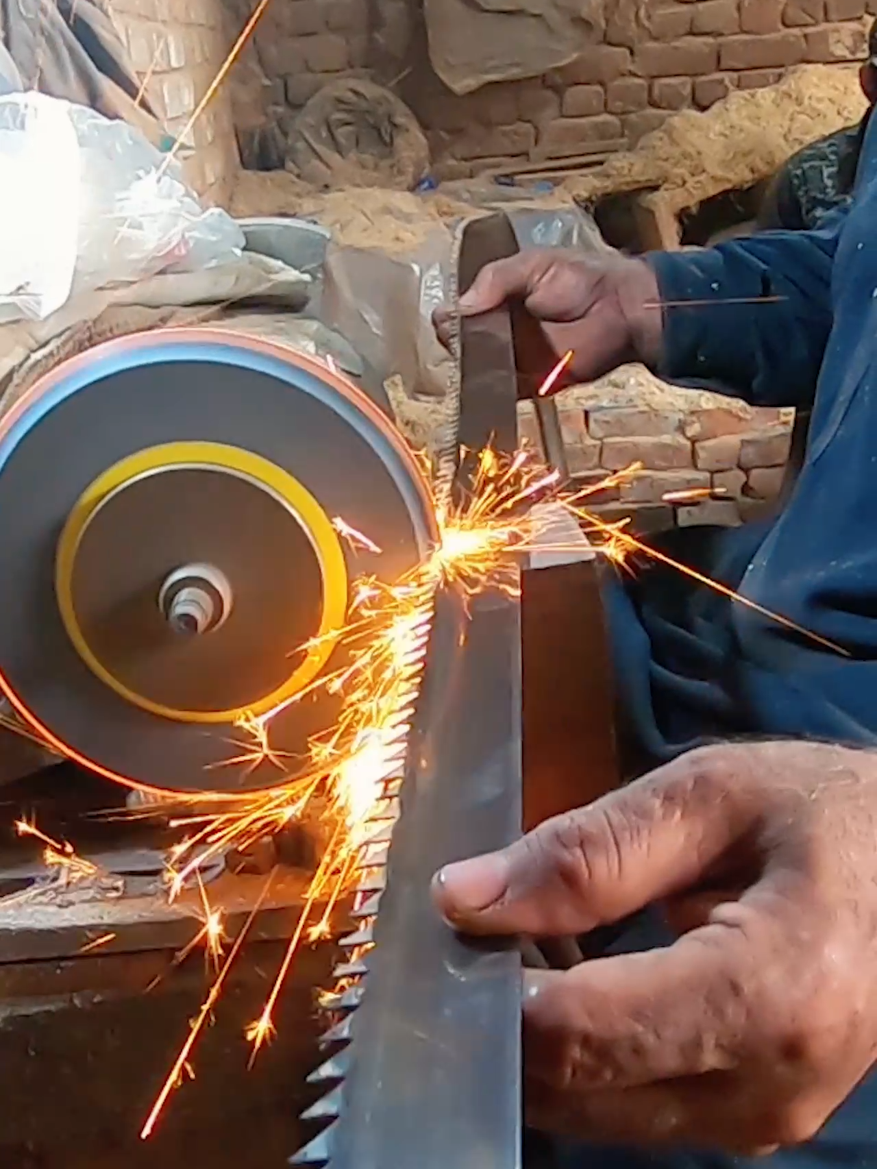 Satisfying Work Moments: Ep 1 - Metalwork Magic