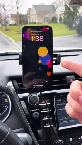 Replying to @Lorina Mankus The vent adapter is my favorite way to use it #TikTokShop #ttshop #phoneholder #tech #deal #CapCut 