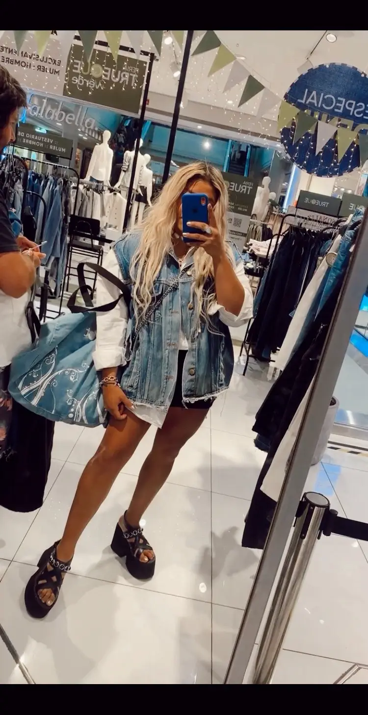 Denim 👖🦋🖲️👩🏼‍🦱📸 #outfitideas #outfitinspo #inspofashion #inspooutfits  #denimyourway #denimjacket #denimjeans #fypシ゚viral #fyñem 