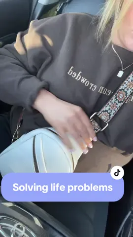 You just need a spray tan and cute nails🫶🏻🤪#fyp#foryoupage#trending#viral#fypシ#spraytan#nails#trendingnails#tan#bag#OOTD#midsize#fashion#blonde#Vlog#blog#dayinmylife#LifeHack#SelfCare 
