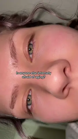 Pretend this video is actually interesting #randomhashtagstogetmeviews #aging #aginggracefully #agingfilter #wrinkle #wrinkletreatment #relatablecontentonly #screamingcryingshaking #uhmmokayyy22 #retinol #skincare #growingup #pleasesendhelp #christinascullyeyes 