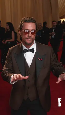 Mathew McConaughey en la Alfombra Roja de los #Oscars2024  CRÉDITO: E! Entertainment Latinoamérica #sala7 #mathewmcconaughey #glambot #slowmotion #oscars 