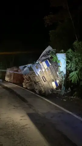Selamat jalan kawan tenang la di sana,gelak tawamu akan selalu di ingati😭😭 