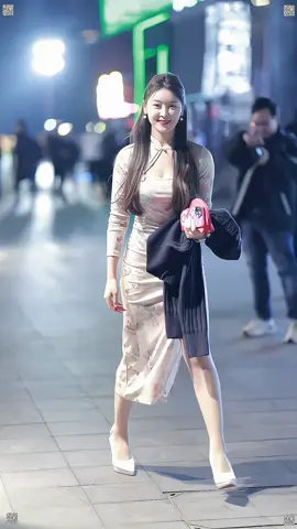 #xuhong #fyp #girldouyin #foryoupage #gaixinhtiktok #phoidoxinh #gaixinhduongpho #fypシ゚viral #xuhongtiktok #trending #fashion #foodtiktok #gaixinh #TikTokFashion #hanyi 