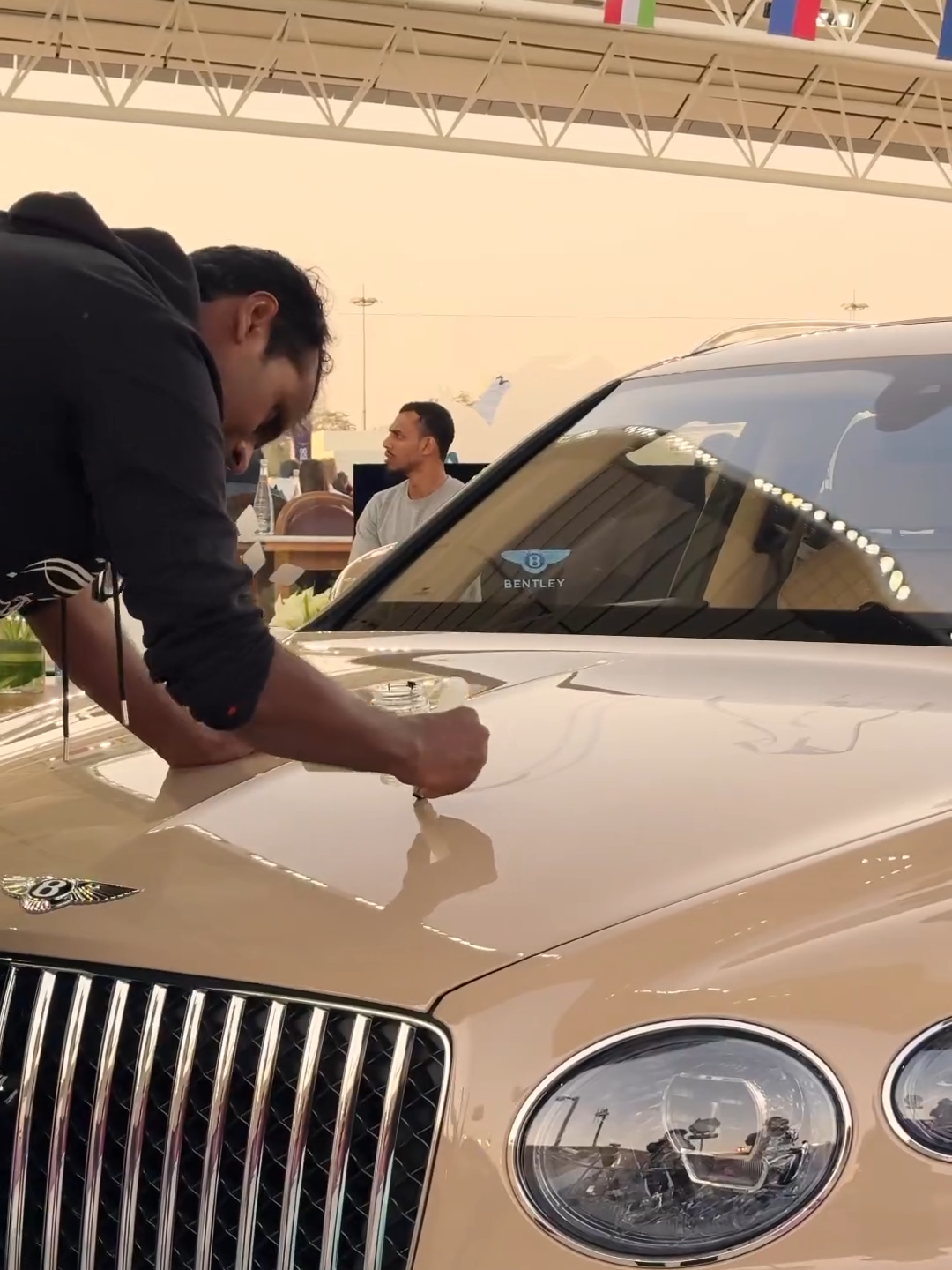 Car calligraffiti is a thing!  (IG🎥: @kareemgraphy) #Unreel #Extreme #Graffiti #Bentley #Arttok