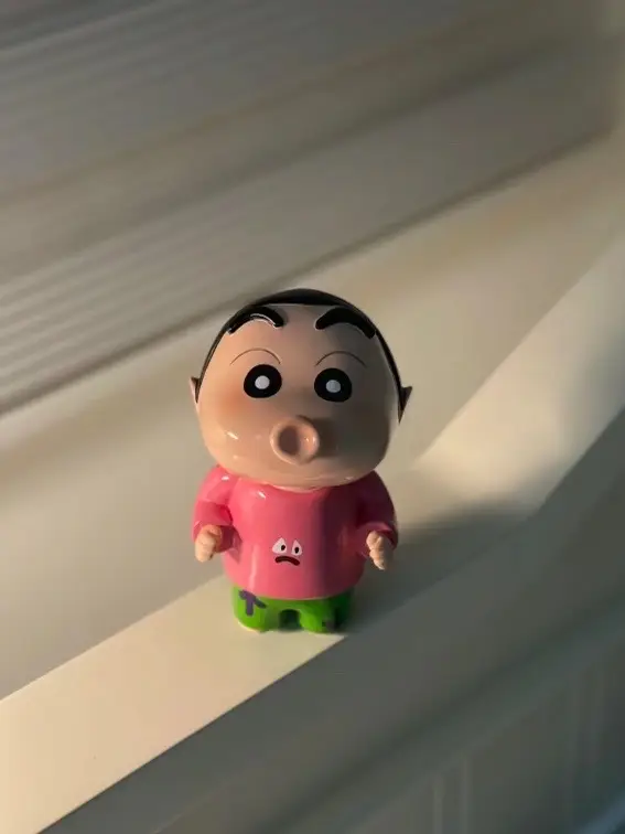 IM CRYING THIS LITTLE SHIN-CHAN FIGUREEE 😭😭😭  [ID]: 5497055403 #fyp #shinchan #xiaohongshu #repost 