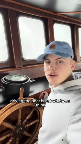 How we navigate the boat! #commercialfishing #fishing #boat #fyp 