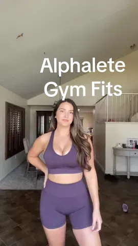 Nothing I love more than new workout clothes 😍  #amplify#alphaleteamplify#alphalete#momsintheir30s#gymfit#selflove#GymTok
