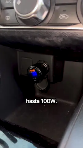 El display mostrará el nivel de voltaje de la batería del automóvil 🔋🔌🚗 #accesoriosparacoche #coche #auto #automovil 