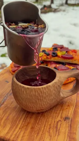 preparing pizza on the snowy mountain, enjoying tea, this is always my ideal of living in the future, cooking, experiencing camping life ❄️🌲🌳🗻 #cookingasmr #outdoorcooking #leon 