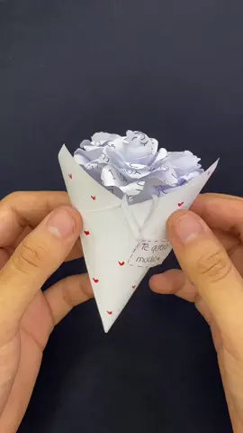 Respuesta a @ferchis9789 con qué material les gustaría que hiciera una manualidad? #origami #DIY #easydiy #crafts #tutorial #miniramobuchon 