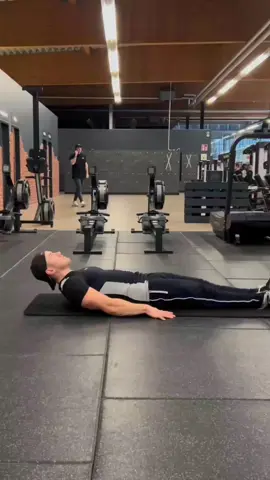 #foryoupage #qmarworkout #Fitness 
