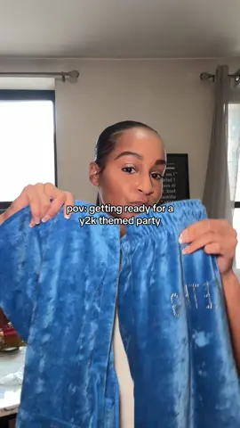 if you say real talk i prolly wont trust ya 🤷🏽‍♀️ 👟 #y2kclothing #y2kpartyoutfit #getreadywithme #grwmaesthetic #contentcreator #prettylittlething #y2kasthetic 