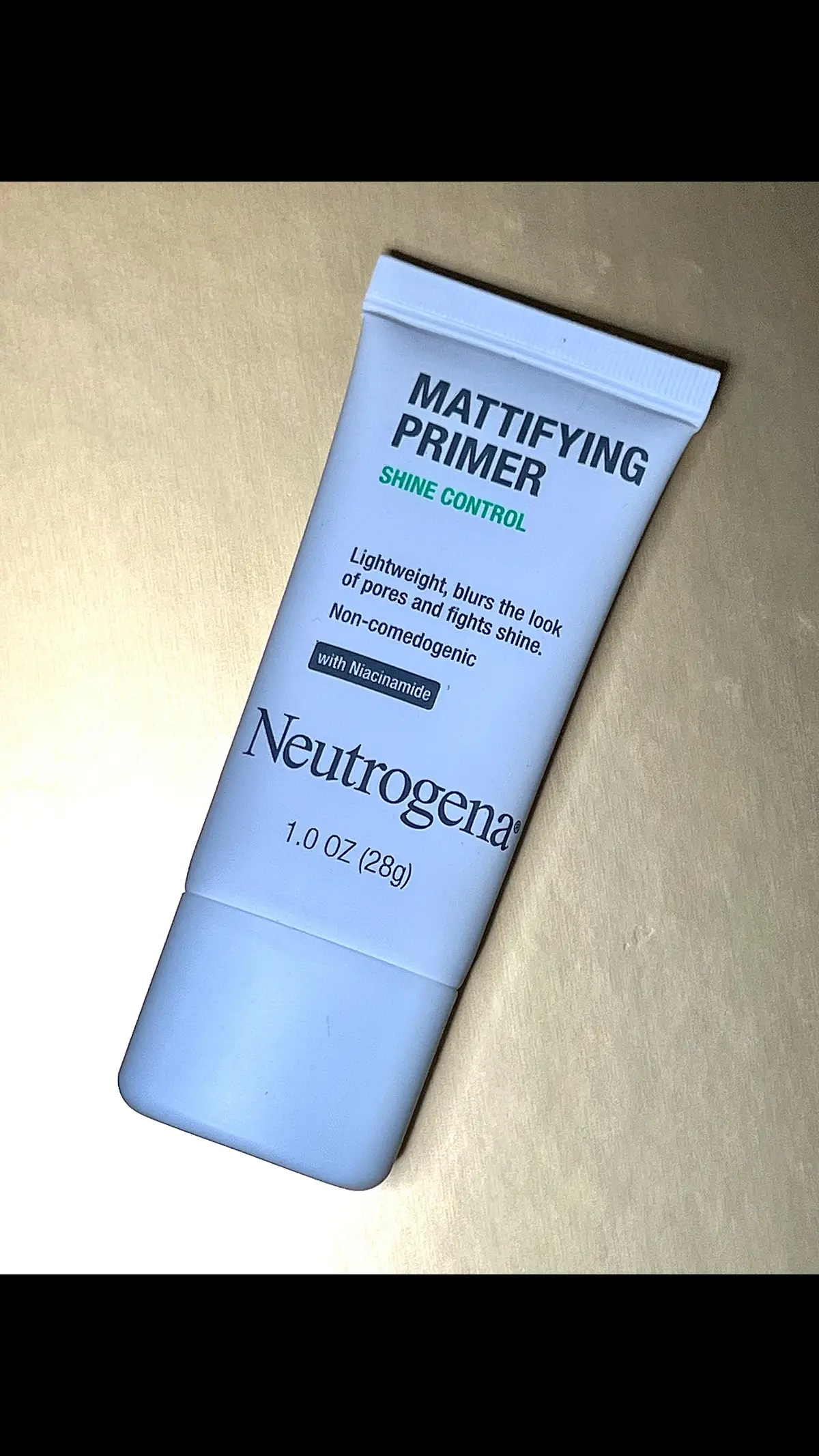 MATTIFYING PRIMER SHINE CONTROL FROM NEUTROGENA  I can't believe the difference this Neutrogena Shine Control Primer has made for my combination skin! It truly lives up to its claims of blurring pores on my cheeks and controlling shine for a long-lasting matte finish.  The formula is lightweight and it feels amazing on my skin and has helped even out my complexion. I  love how it reduces shine throughout the day, making my makeup look flawless for hours. The primer is really easy to use, I simply apply a thin layer before my makeup and voila! It's a game-changer for anyone with combination skin like me.🌟💖 Gifted by @Home Tester Club   #gifted #review #primer #neutrogena