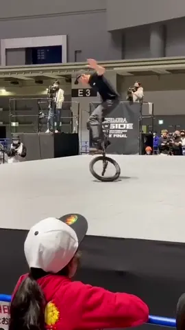 @Sietse van Berkel raising the bar! 😮  Who wants to try BMX Flatland? 🫡 #bmx #bmxlife #trick #cycling #bike #sport #sports #sportstiktok #bmxboy #Ramadan #arianagrande 
