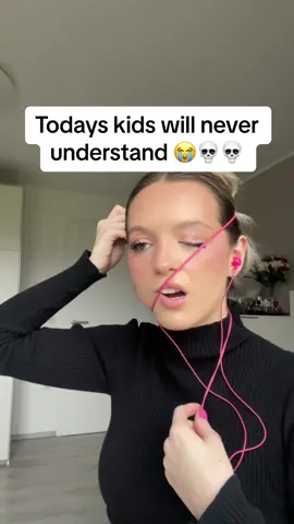 The struggggleee🤣true?? #mp3 #music #spotify #mtv #walkman #musically #musicchallenge #fypシ #european #balkan 
