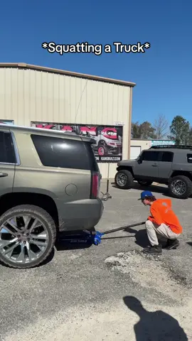 Truck looka good #trucks #squattedtrucks #chevy #carolinasquat 