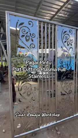 Mau mewah dan tak termakan zaman : Stainless , semirror ituuu #bengkellaslistrik #bengkellas #bengkelbesi #sinarremajaworkshop #pagarstainlessteel #pintustainlesssteel #platcuttinglaser #cuttingplasma #platstainless 