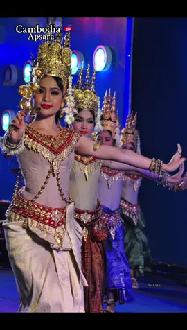 ទេពអប្សរា 🇰🇭 ចូលរួមផ្សព្វផ្សាយវប្បធម៌ខ្មែរ😍🇰🇭❤️🥰 #cambodia🇰🇭 #khmerculture #វប្បធម៌ខ្មែរ🇰🇭🇰🇭 #theroyalballetofcambodia🇰🇭😍 #apsara 