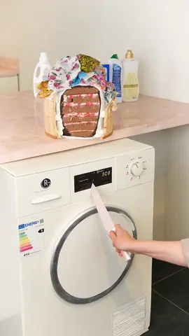 Çamaşır günü 😁🍰🧺 Loundry day 😁🍰🧺 #everythingiscake #realisticcakes #hyperrealisticcake #realorcake #cakeorfake 