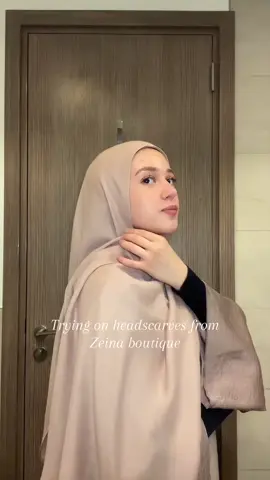 Trying on headscarves from @ZEINA #ramadankareem🌙🌙 #lovehijab🧕❤️😘🤗❤️ #hijabtutorial #hijabstyle #hijabreview 