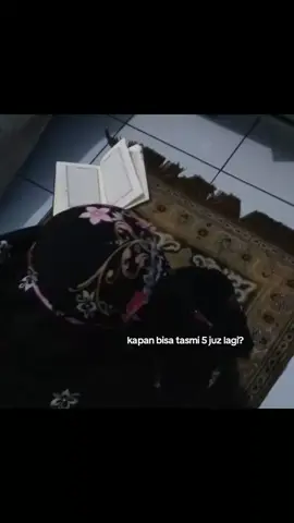 Kapan ya bisa tasmi 5 juz lagi? Dulu waktu masih dipondok rasany ga terlalu berat,bareng sama yang lain berjuang biar bisa ujian tasmi. Rasanya lega  bahagia, seneng bgt pokokny kalo habis tasmi, bisa lancar pas tasmi tuhh, is another level of happiness. #pejuangquran #calonhafidzah30juz #allahduluallahlagiallahterus #istiqomah_hijrah #kangenmondok #manjaddawajadda🤲🤲 
