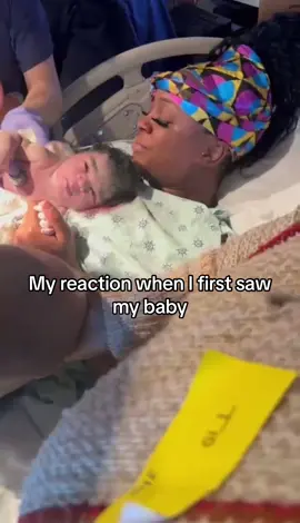 😂😂😂 I am still so shocked about all this hair‼️❤️ Daddys genes must of kicked in 🥰 #laboranddelivery #firsttimemom #seeingbabyforthefirsttime #39weeks #fyp 